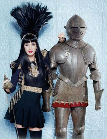 2_Katy Perry_Royal Revolution_poster